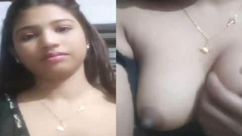 Girlfriend in video call boobs show viral MMS