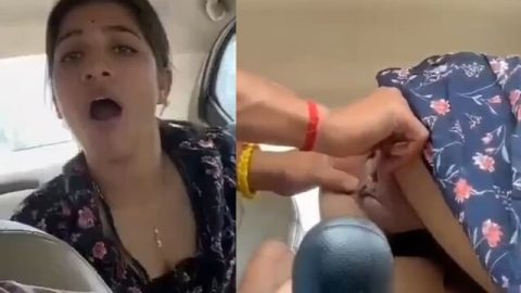 Girlfriend kissing in car and viral outdoor sex