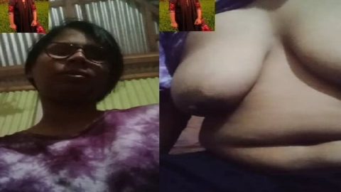 Girlfriend long boobs show on video call to lover