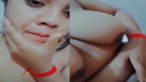 Girlfriend naked big boobs and fat pussy showing