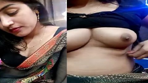 Gorgeous bhabhi stripping saree and boob show