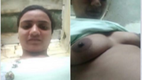 Horny bhabhi naked video making viral bathroom MMS