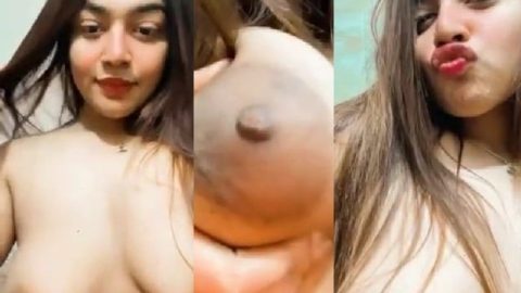 Bangladeshi girl showing her big boobs