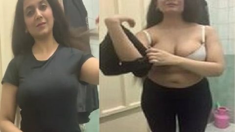 Hot lady stripping and showing big boobs viral MMS