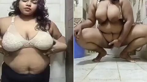 Huge boobs girl naked Indian fingering in bathroom