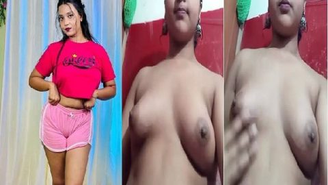 Innocent girlfriend topless video sharing with lover