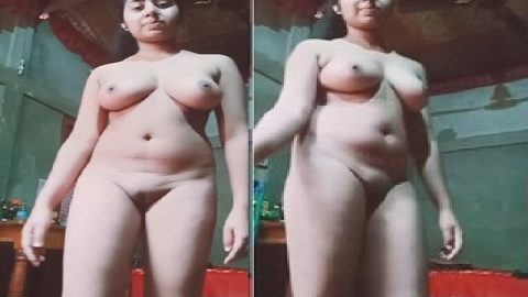 Juicy big boobs Desi village girl naked MMS