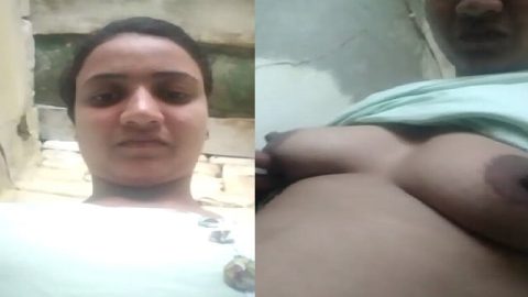 Lonely girl sex feeling nude selfie viral video