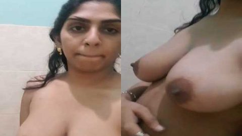 Mature Indian girl Shows boobs and pussy