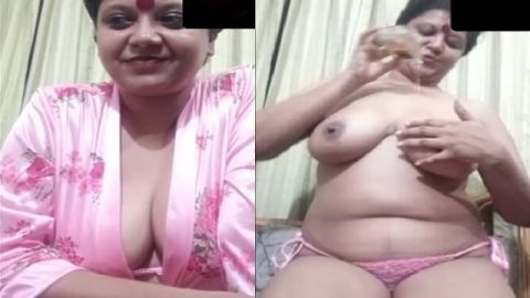 Mature aunty boob massage viral video call sex
