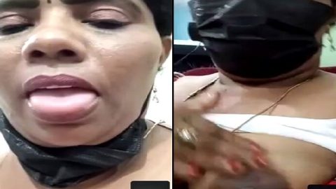 Mature aunty licking dick role-play on video call