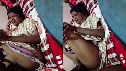 Mature mom pussy fucking by horny son viral FSI xxx