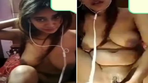 Naked girlfriend masturbating pussy on video call