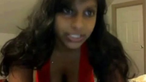 Naked girls dancing and seducing her boyfriend on live cam