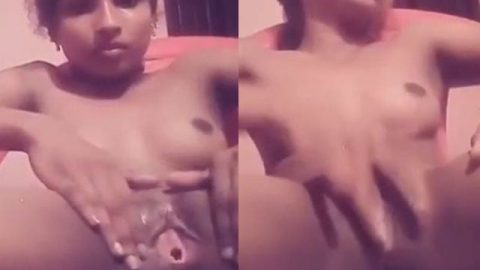 Nude Kerala girl fingering pussy on chair