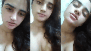 Sexy Girl Naked Presses Big Boobies