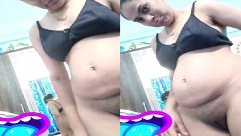 Pregnant wife pussy show on viral video call sex