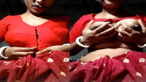 Red blouse removing boobs show by viral bhabhi