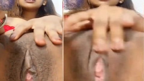 Red bra girl Indian fingering juicy wet pussy