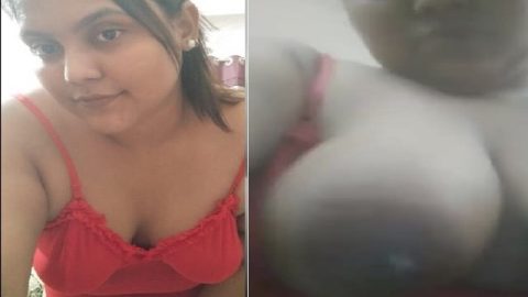 Red hot MILF naked big boobs and fingering