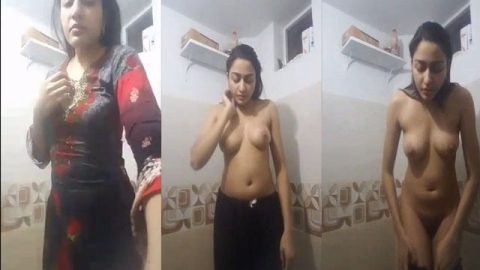 Sexy tall Indian girl nude show