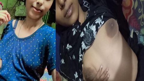 Slim college sex GF showing small boobs in selfie
