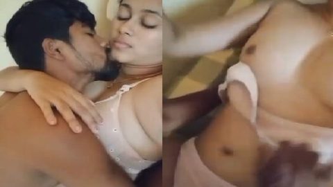 Small boobs girlfriend viral sex video with lover