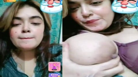 Smoking Bengali girl sucking big boobs and nude pussy show