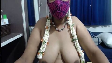 Super Tamil Bhabhi webcam show