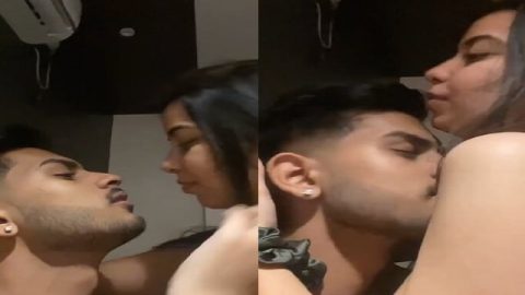 Super hot figure on boyfriend lap for viral foreplay