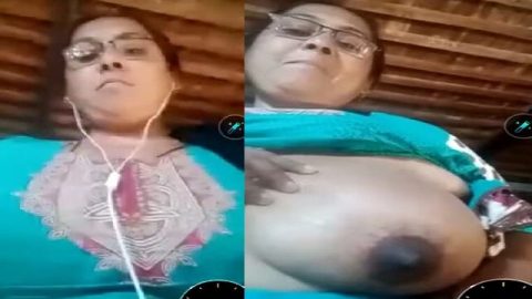 Tanker aunty sex chat viral video call boobs show