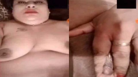 Unsatisfied Desi Milf showing her big clit
