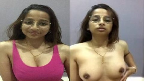 Viral sexy girl boobs show topless video shared