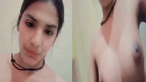 Virgin Paki sex girl naked show for her lover