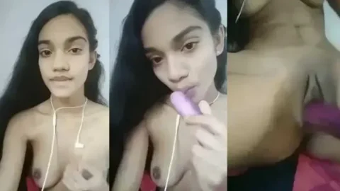 Desi Girlfriend Naked and Fucking Her Wet Pussy with a Brinjal Dildo Video MMS