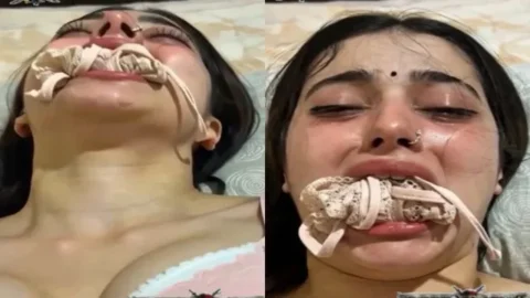 Muh mai panty daba - chut chudwaati bhabhi ka viral mms