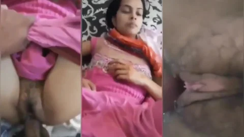 Kamwali Kamla aunty ki chut chudai video Hindi me