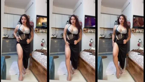 Indian Housewife Shows Off Hot Figure During Video Call