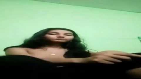 Desi muskan giving blowjob with wet pussy