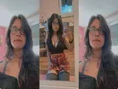 Sexy Figure Indian Babe Showing Pressing Boobs Fingering