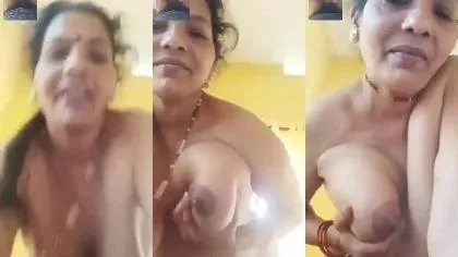 Karnataka Mature Wife Show Hot Boobs