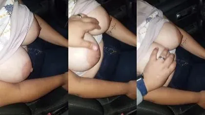 Desi Girfriend Show Big Boobs Press In Car