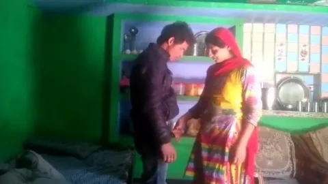 Pahadi village ki Bhoomi bhabhi ki kitchen me devar se chudi