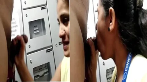 Desi Bhabhi Affair Wid Colleague - Sucking & Fucking in Office