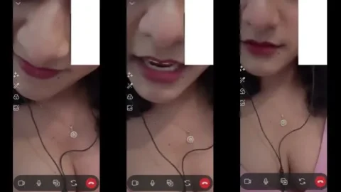 Sexy Bangladeshi Girl Shows Off Boobs on Balcony