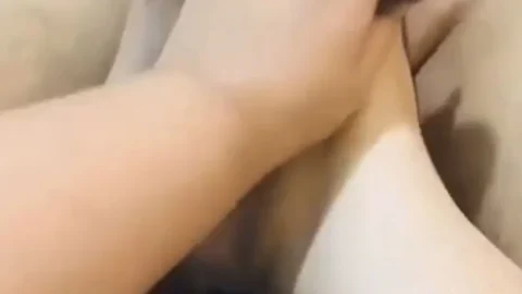 Mumbai slave husband apni wife se footjob or handjob ka maja le rha with hindi audio