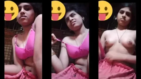 Indian Bhabhi Exposes Her Big Boobs on Video Call