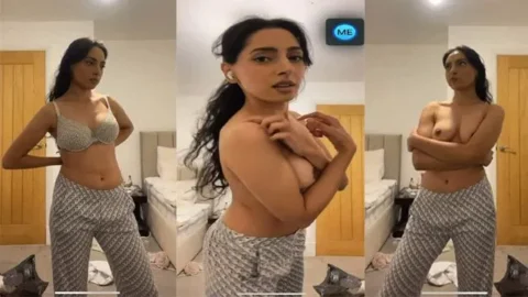 Sexy Figure Hot Babe Showing Her Big Ass Leaked