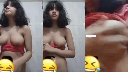 Sexy Cute Show Hot Tits In Bathroom
