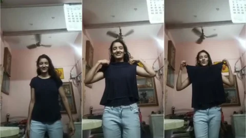 Beautiful Cute Shy Indian Gf Teasing Showing Boobs